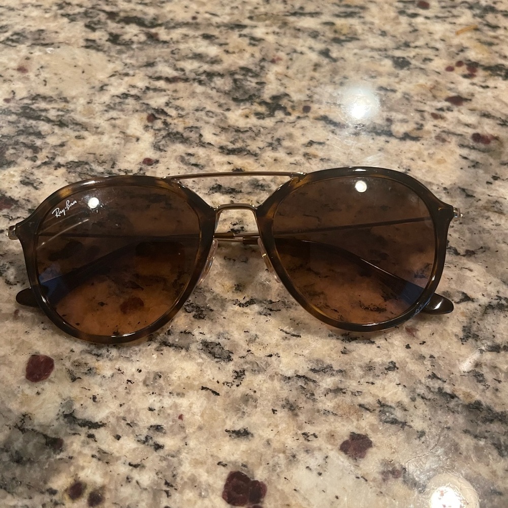 Ray-ban aviator sunglasses